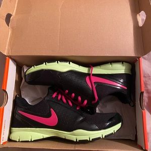 Women’s Nike In-Season Tr